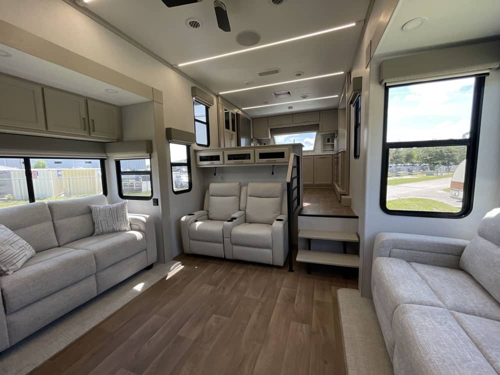 Forest River Columbus Luxury Fifth Wheel
