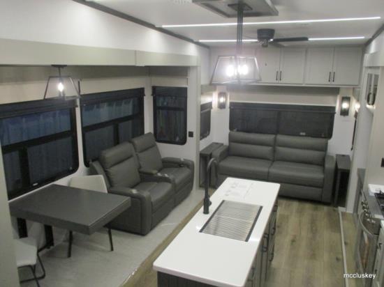 Columbus Luxury Fifth Wheel